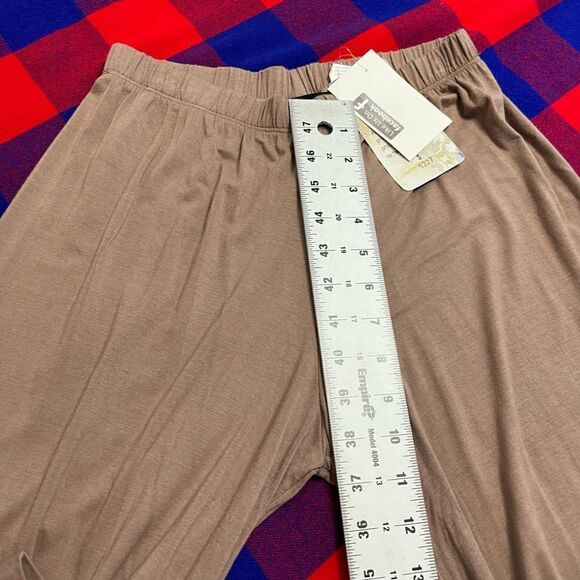 NWT Dunia Freja Women’s Taupe Pant Size Small NEW - Picture 4 of 9